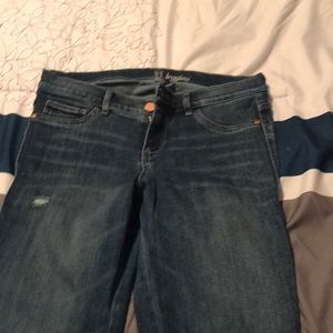 Light wash distressed jeans